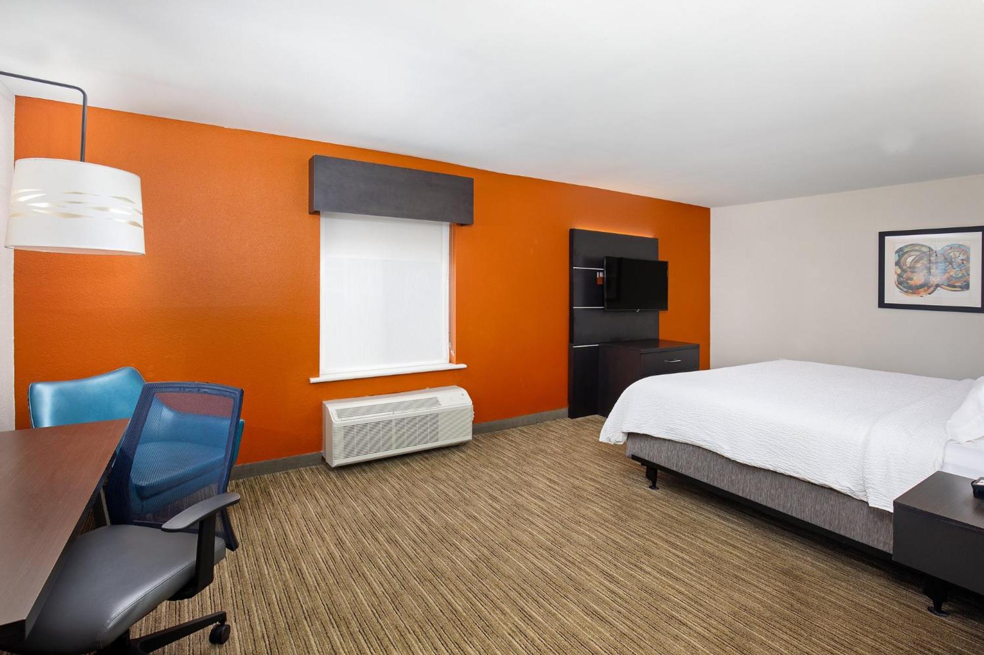 Holiday Inn Express & Suites Locust Grove By Ihg Exterior photo