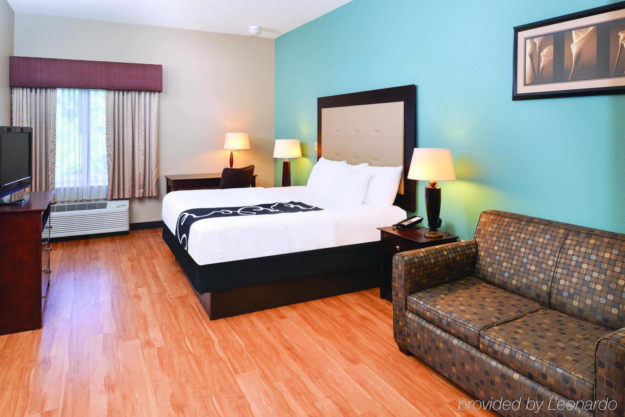 Holiday Inn Express & Suites Locust Grove By Ihg Exterior photo